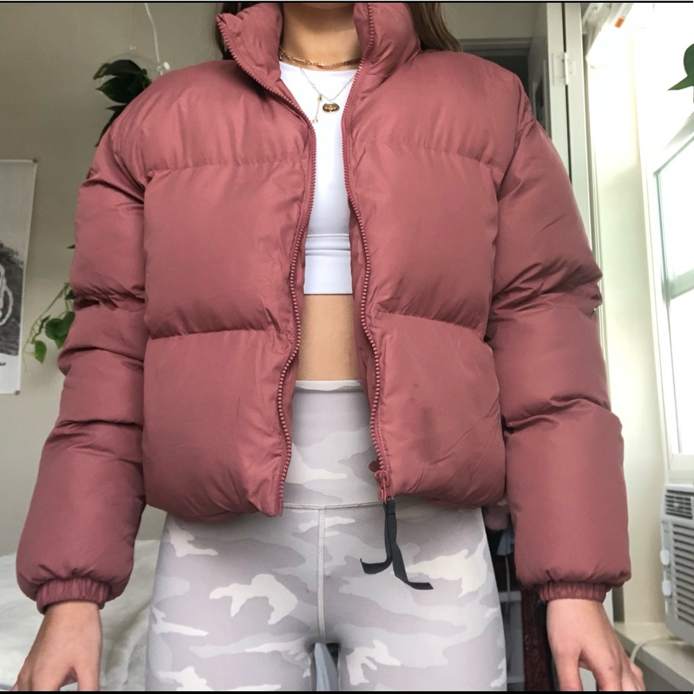 Cropped puffer coat